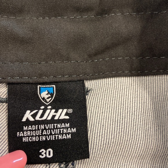 Kuhl Mens 30 waist. Gray walking shorts. Classic style. Excellent condition - Picture 2 of 6